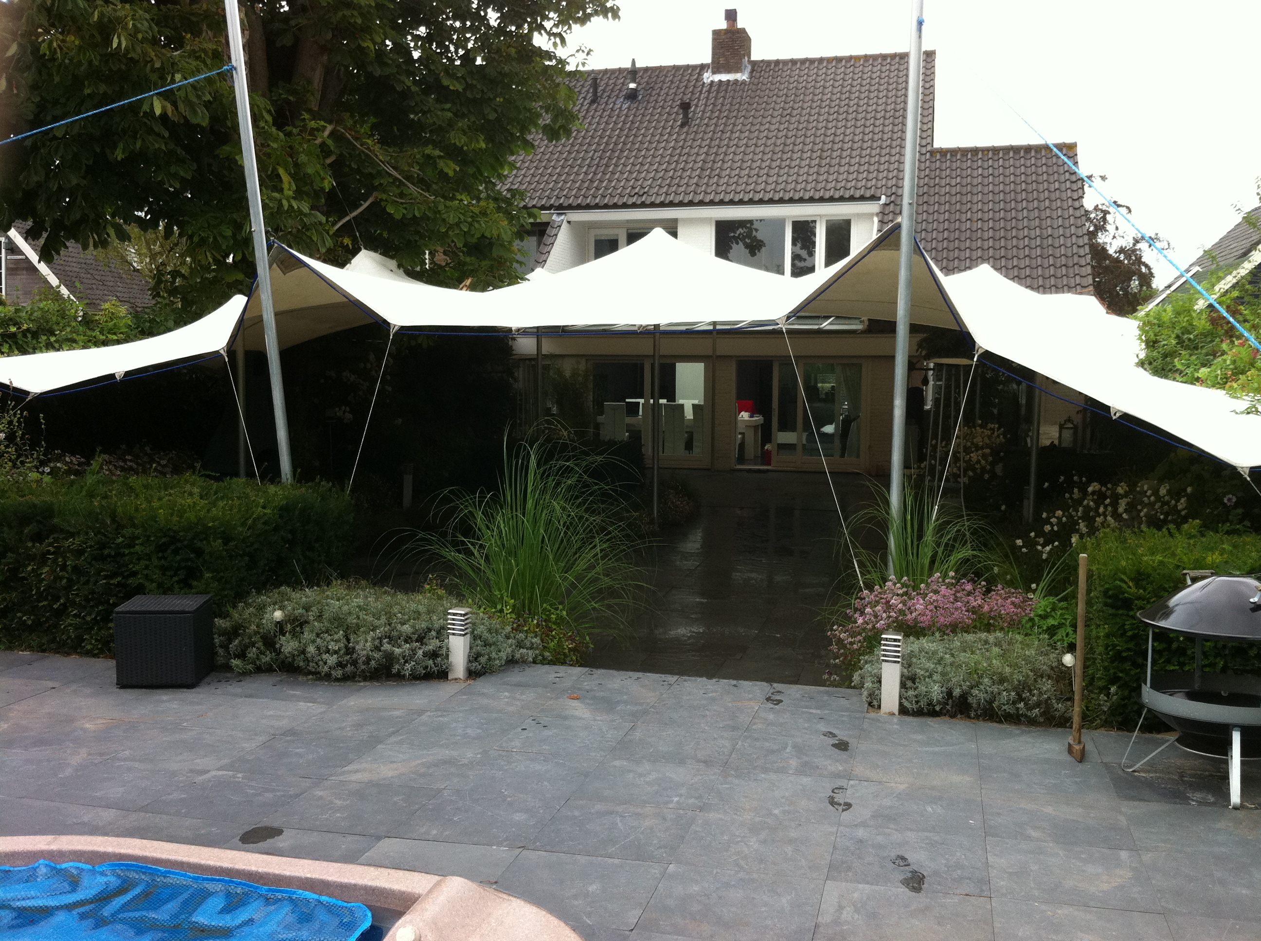 freeform-tent-buiten-1